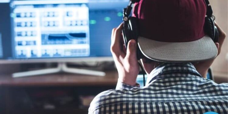 studyo kulaklik Stüdyo Kulaklık